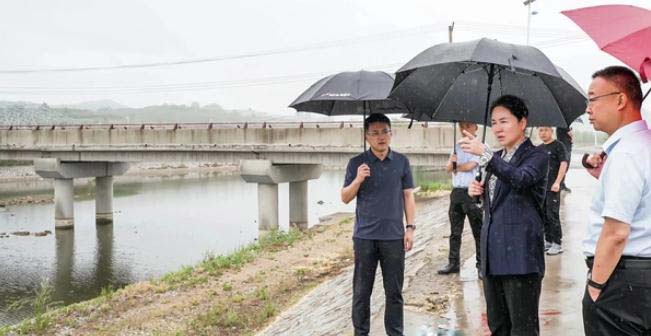 海陽市領導開展社區&ldquo;雙報到&rdquo;和巡河、防汛調研